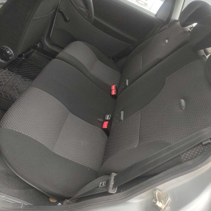 Автомобиль легковой