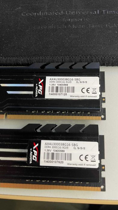 Memorii RAM XPG DDR4 2x8GB 3000 CL16