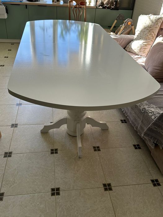 Продаем стол со стульями 12 штук