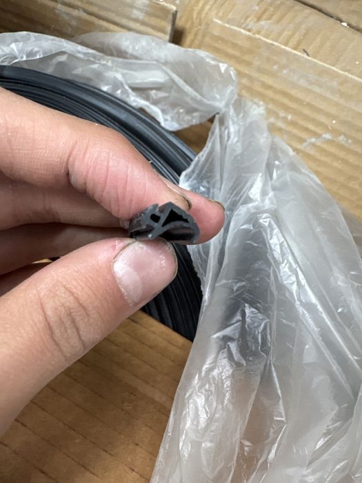 Уплотнительные резинки Турецкие новые имееться 2 упаковки