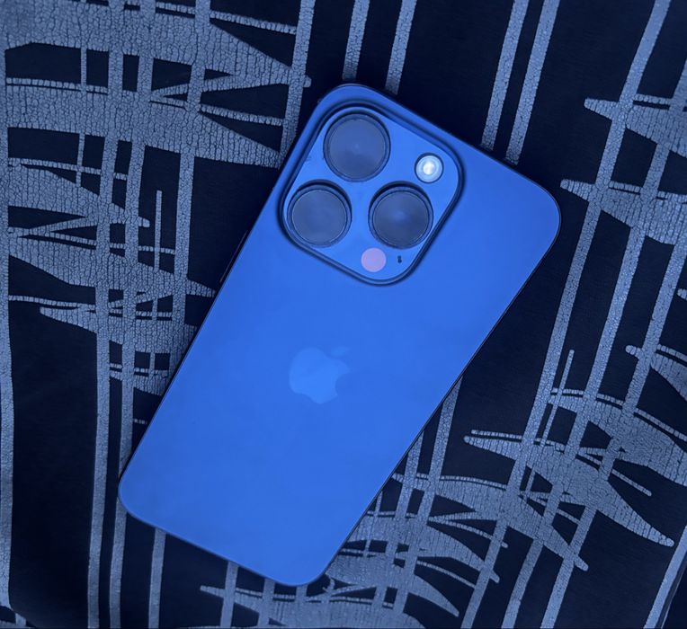 Продам Iphone 15pro