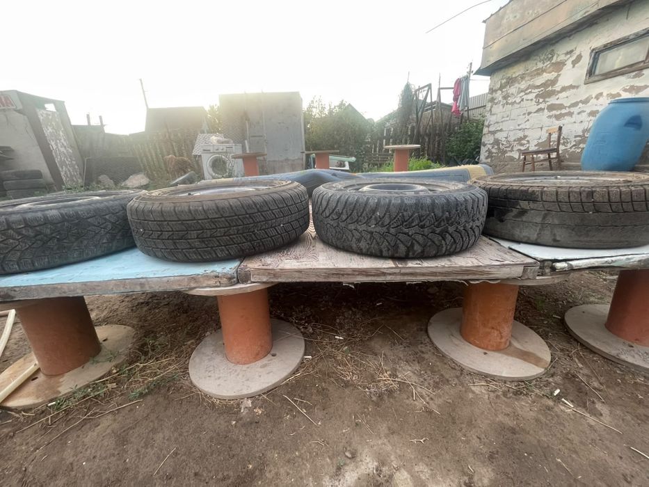 Колеса в сборе разные