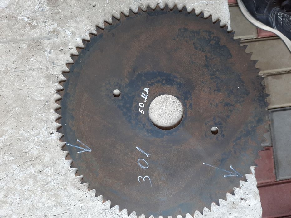 Диски пильные по дереву новые
