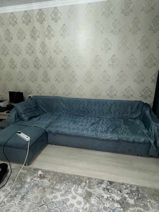 Продам диван в хорошем состояние