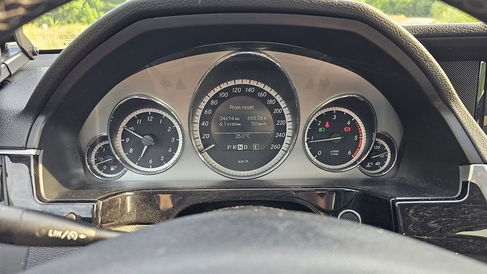 MERCEDES-BENZ E-Class 2011 — imagine 3