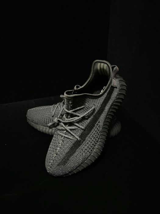 Продам кроссовки Yeezy Boost 350
