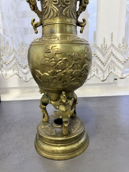 Vaza din bronz masiv