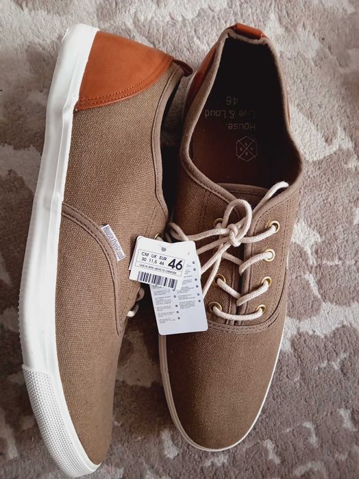 нови обувки N46 .
