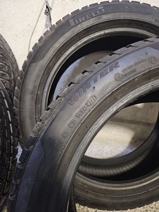 Зимни гуми 245 45 19 Pirelli Sottozero 3 MOE RunFlat