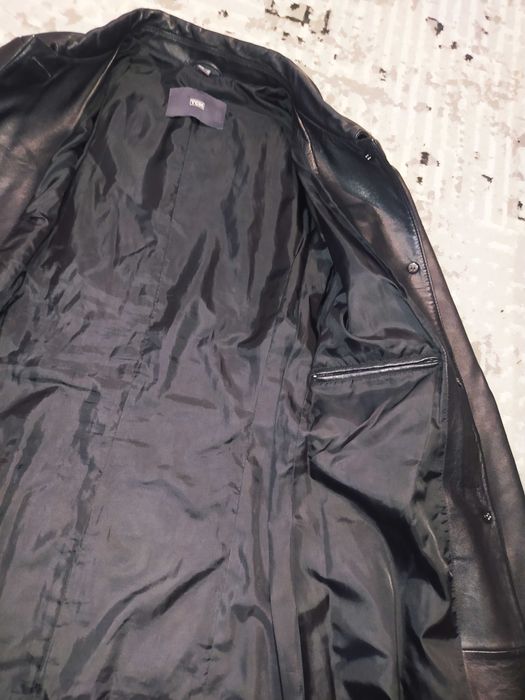 Кожаное пальто р.36