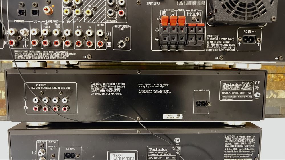 Vand linie Technics impecabila,telecomanda functionala inclusă.