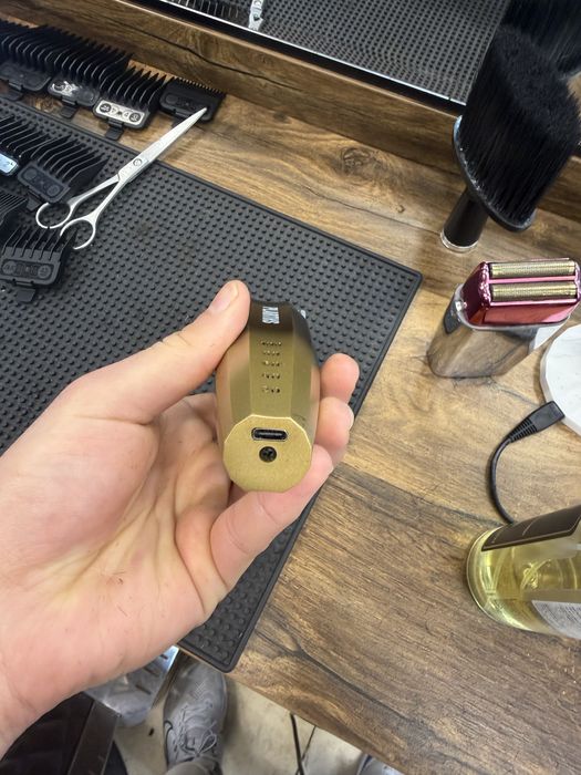 Професионална машинка за подстригване PLARTHS