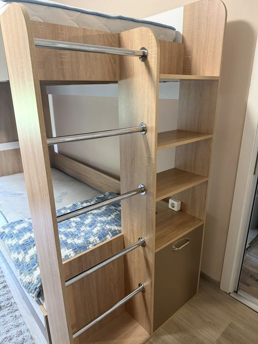Двуетажно легло  като ново