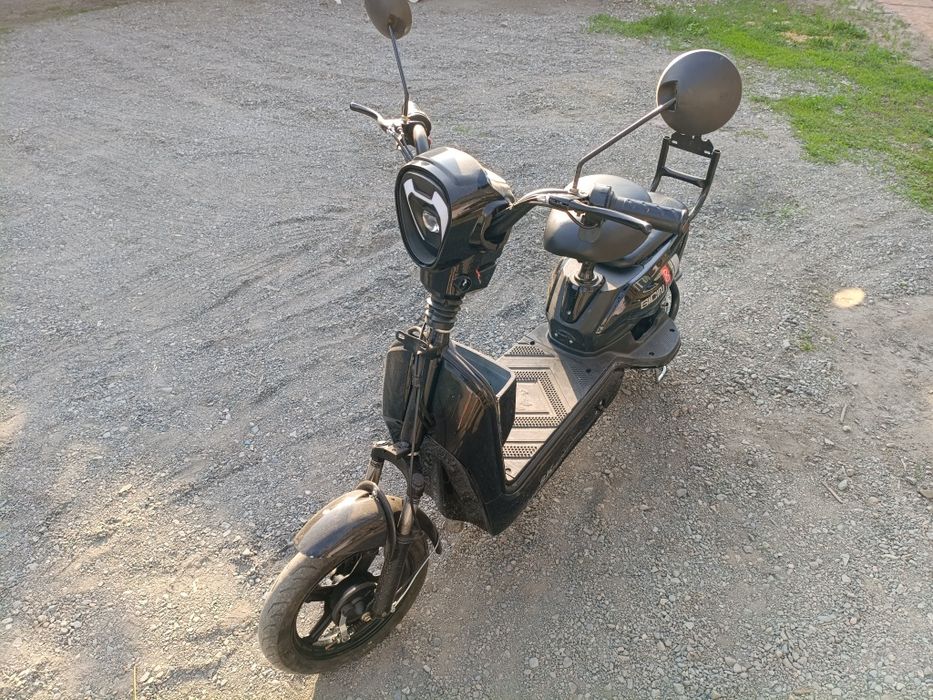 Продам электро скутер  Sk8