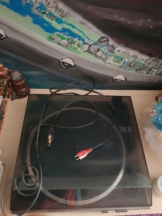 Продавам уредба SONY LBT-D607