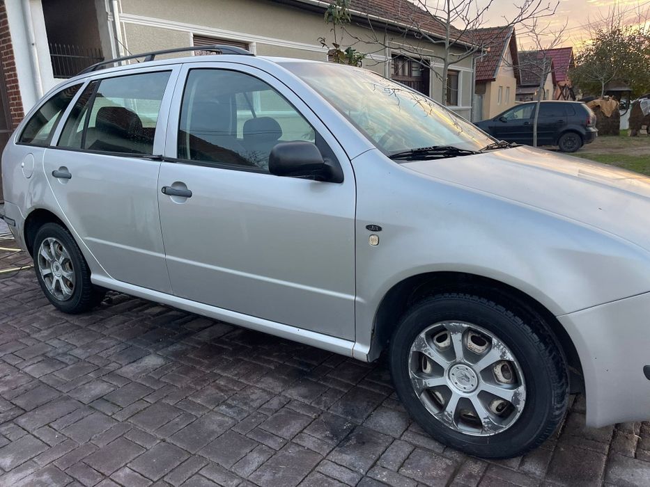 Vând Skoda Fabia  2002