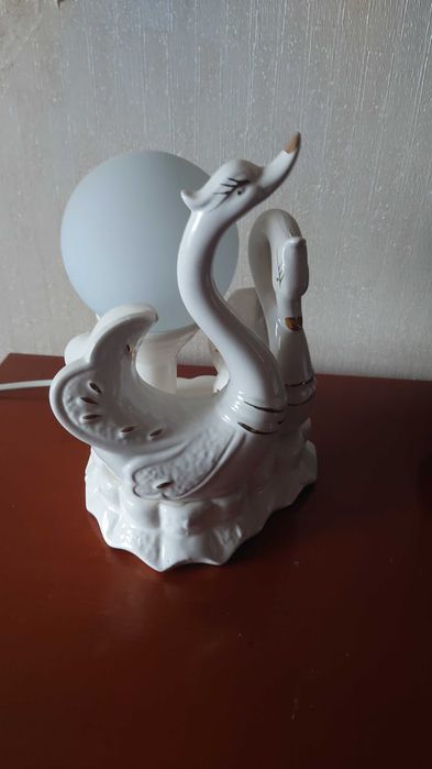 Светильник-ночник Лебеди