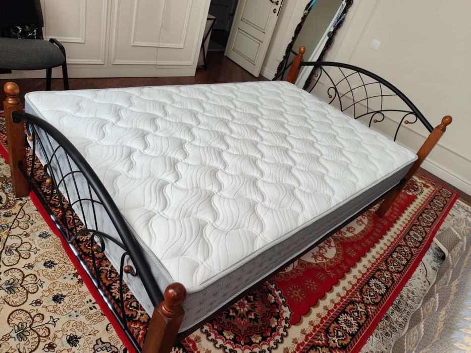 Продам кровать