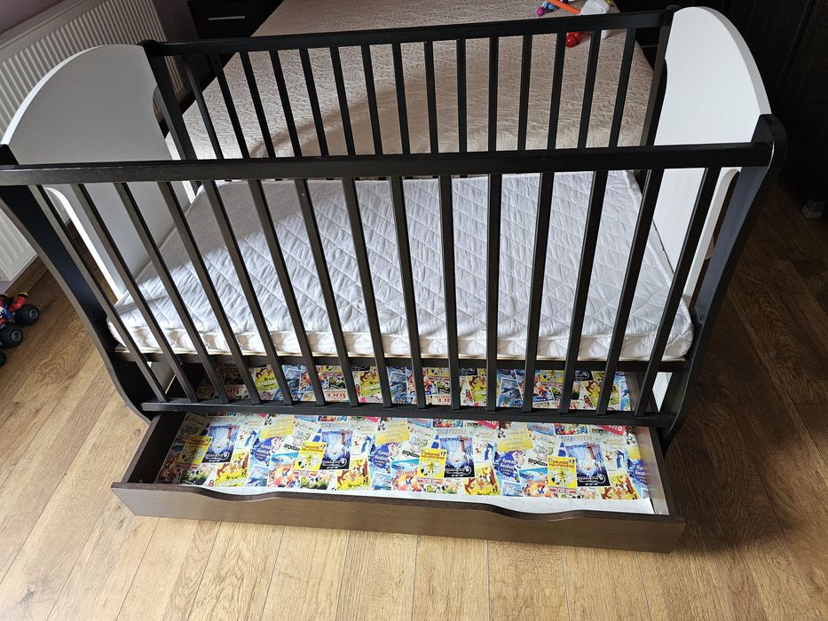 Patut copil productie Polonia