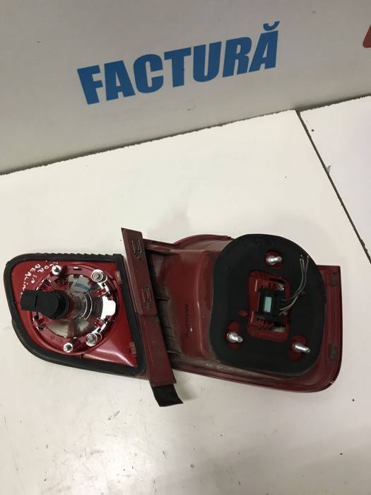 Tripla triple stop stopuri stanga dreapta Passat B6 Berlina Limuzina