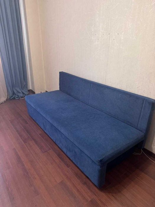 Продам диван, штор и ковер