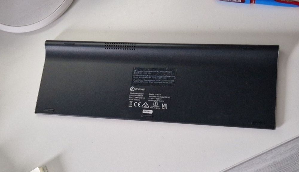 Tastatura Bluetooth perfect funcționala