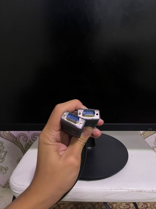 Монитор Philips 75 Гц