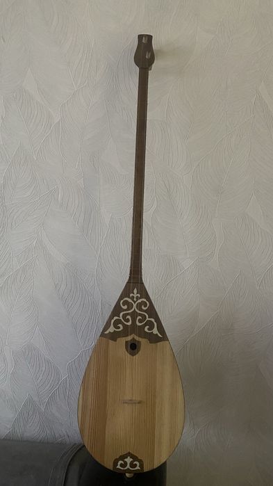 Продам Домбру        .