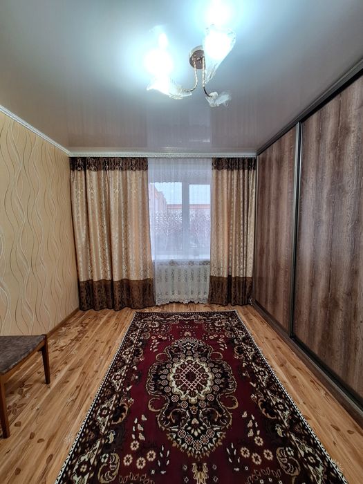 Продам 3 комнатную квартиру район .