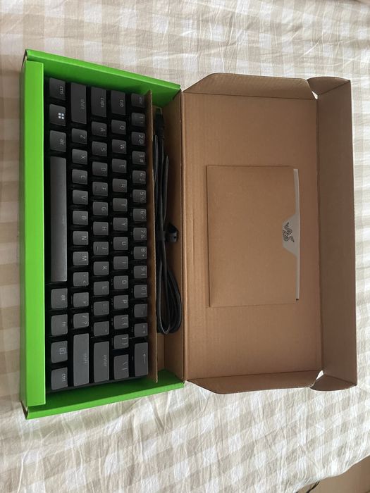 Tastatura razer hunstman mini