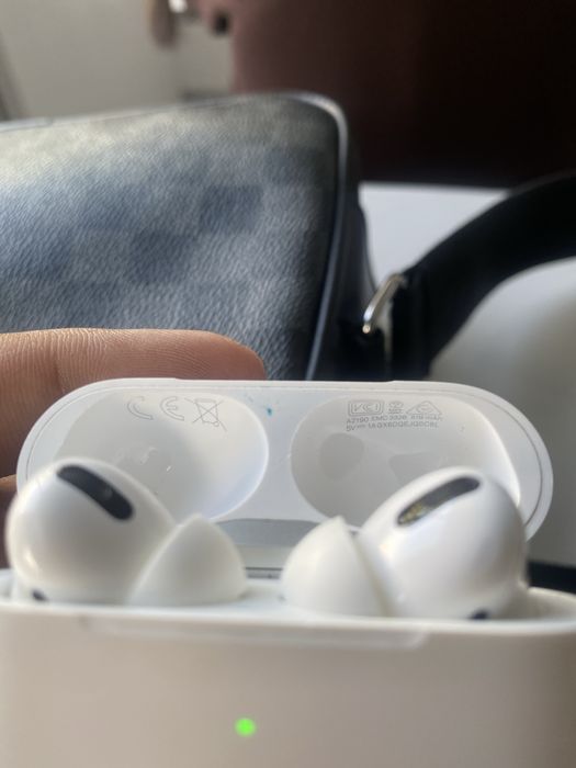 Airpods pro оригинал