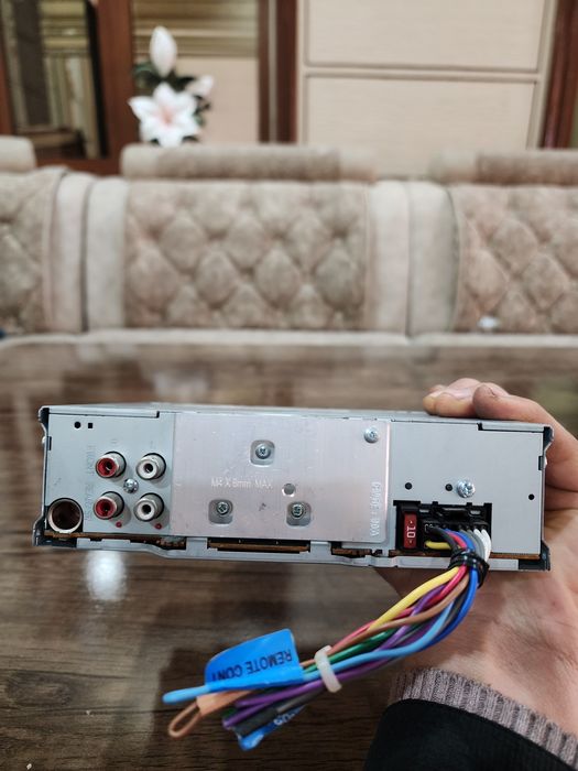 KENWOOD  KDC-U259G.         .