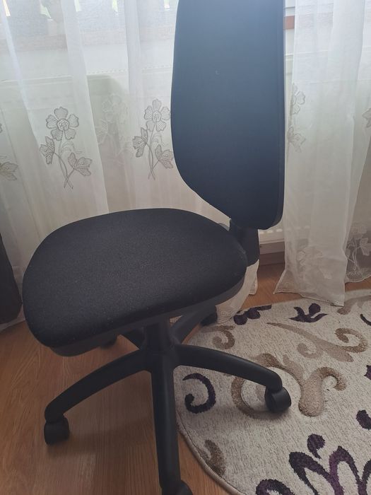 Scaun birou stare buna.