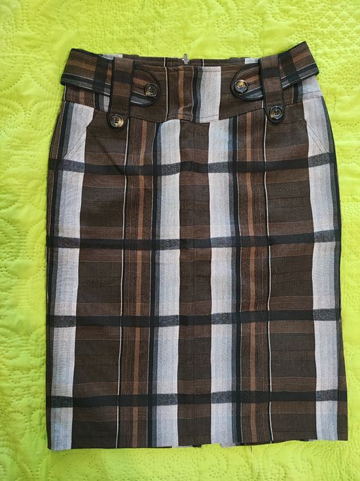 Продавам елегантна пола