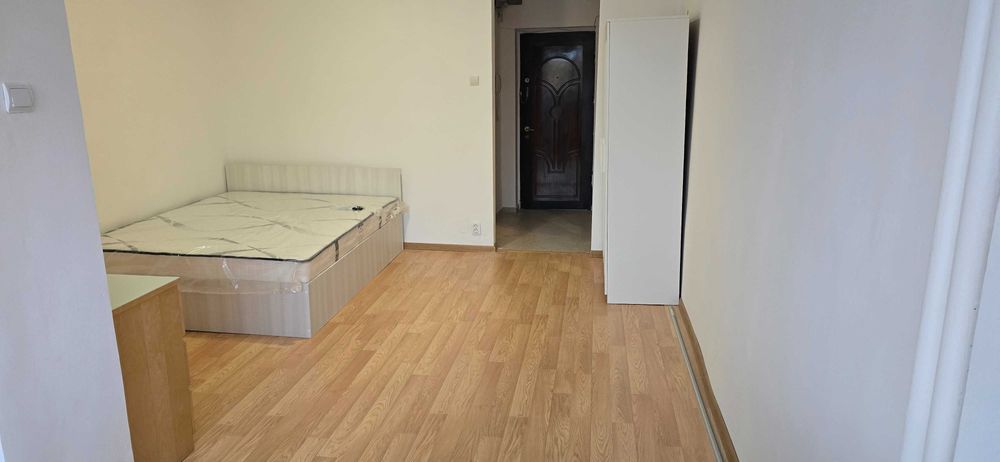 Particular inchiriez garsoniera Piata Minis/IOR/Titan