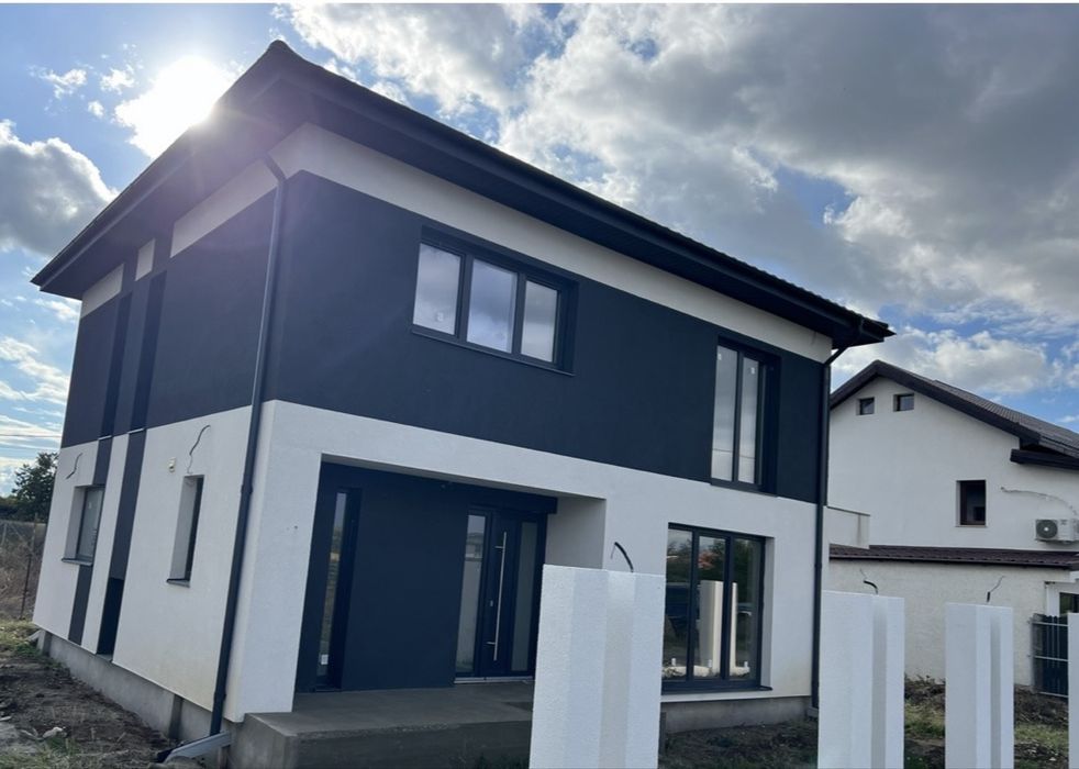 CASĂ 4 camere-3 BAI-demisol in JILAVA