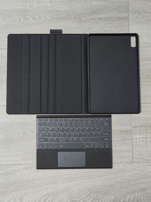 Husă cu tastatură pentru Lenovo Tab P11 Gen 2, negru
