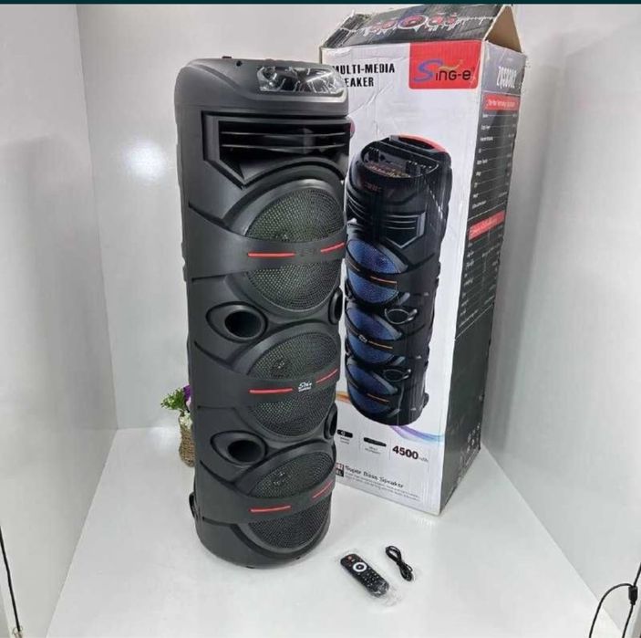 Большая колонка с микрофоном