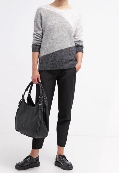 Вълнен пуловер в сиво PART TWO