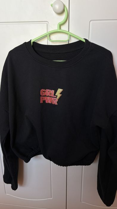 Дрешки нови и използвани само за 5 Евро размер S