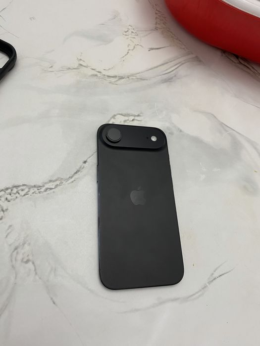 Iphone 17 AIR поддержанный