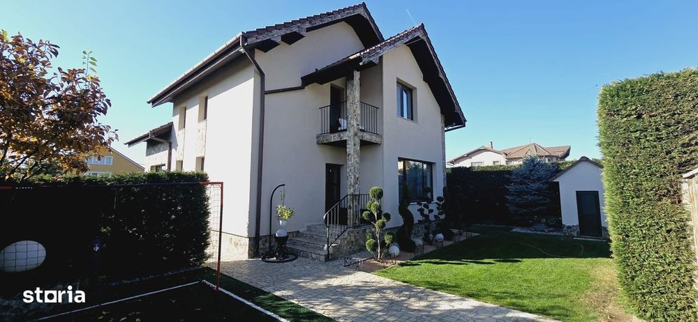 Casa familiara P+M, 795 mp teren, piscina-Oncea , panouri solare.
