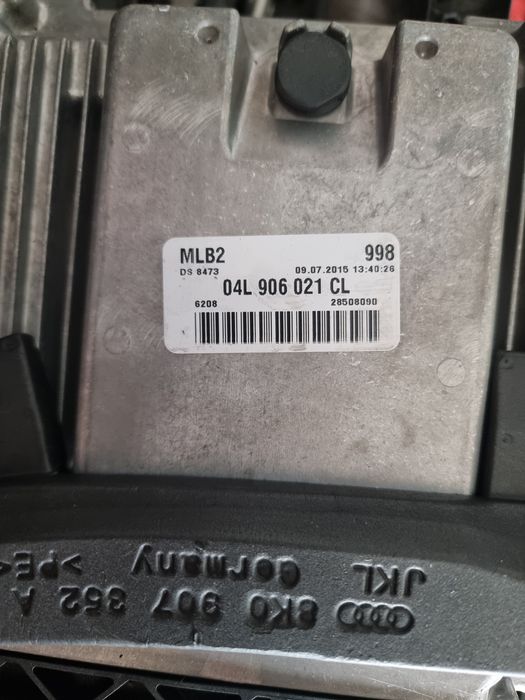 calculator motor ecu AUDI A4 A5 q5 8R0907401E si 04L906021CL