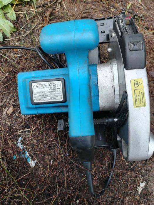 Дисковая пила с лазерным указателем.