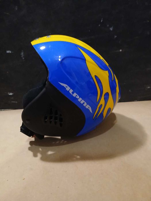 Детска ски каска Alpina Carat НОВА