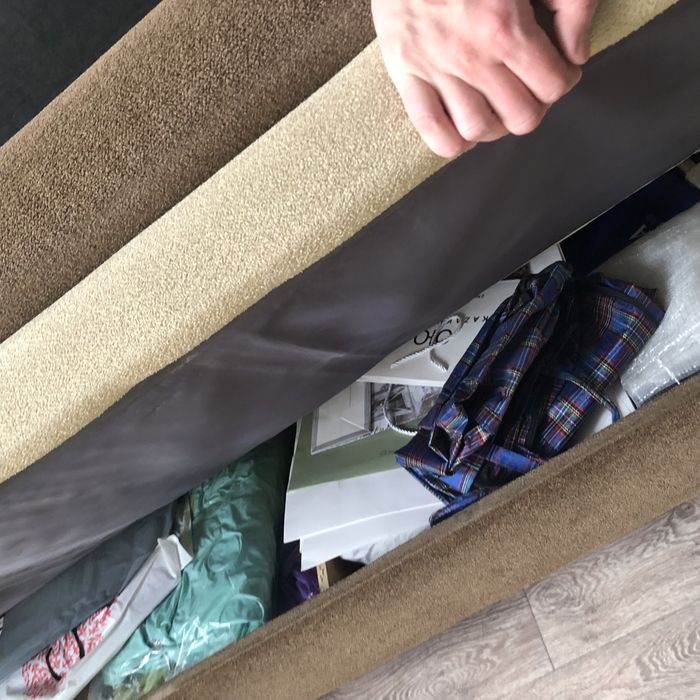 Продам раскладной диван с креслами