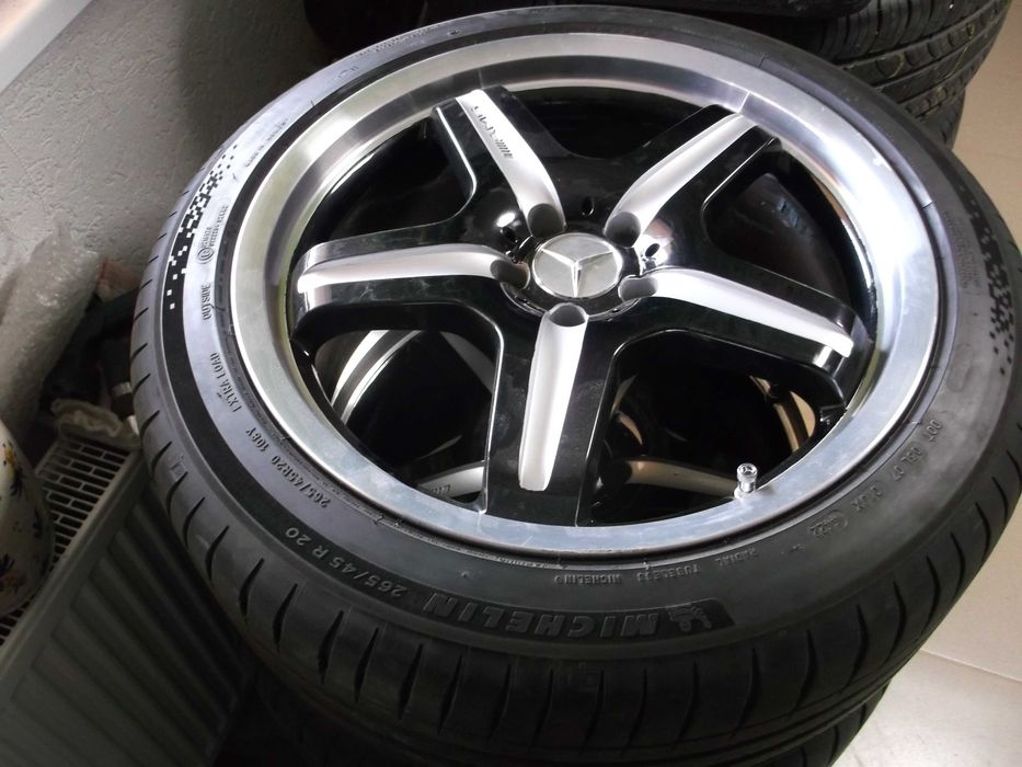 4xJante Mercedes AMG 20" cu Anvelope Vara Michelin 265/45R20.