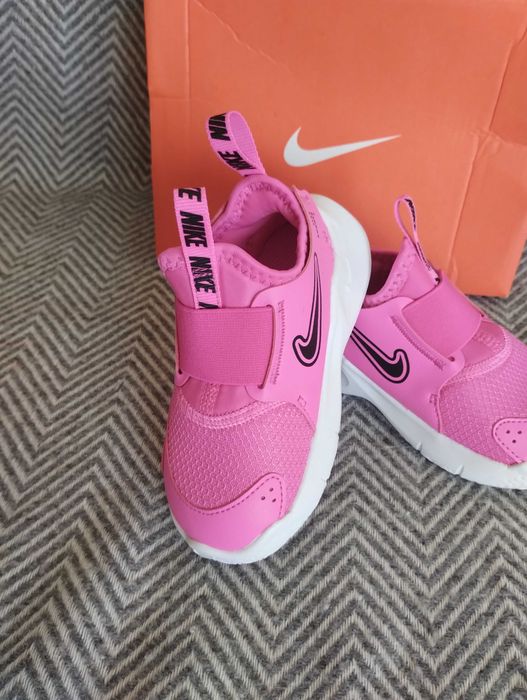 Nike flex маратонки за момиче номер 23.5
