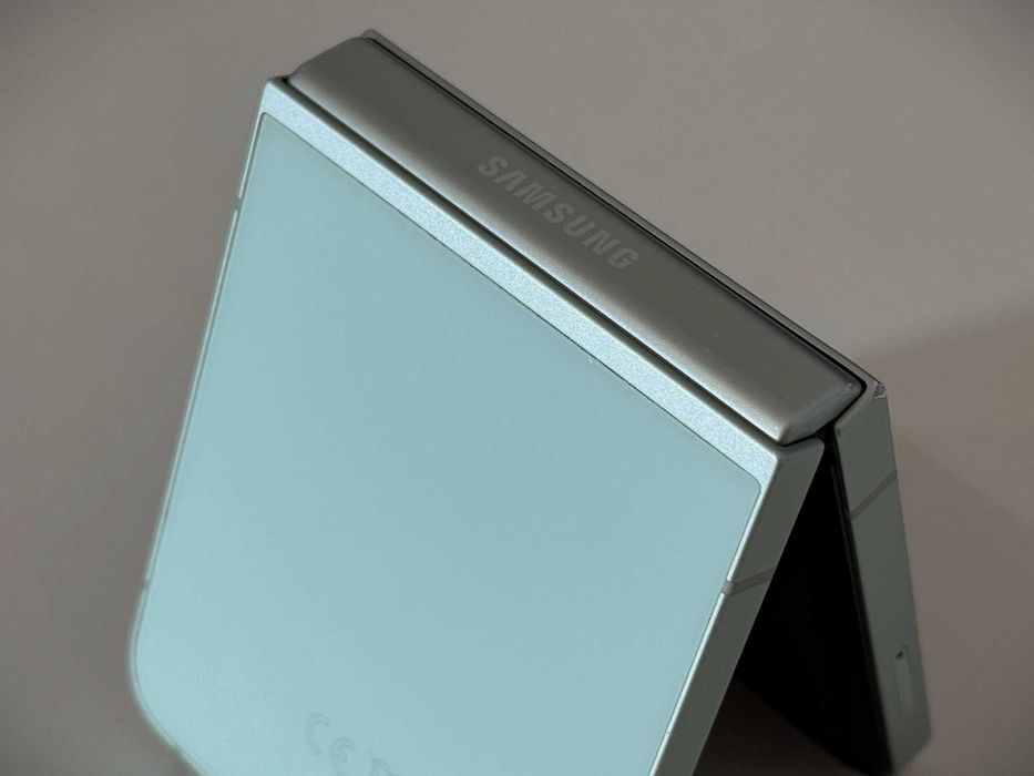 Бартер! Като НОВ! Galaxy Z Flip 6 512/12GB Mint (Зелен)