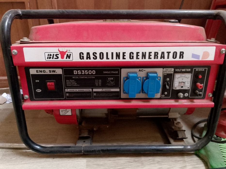 Kir yuvish mashinasi va dvijok sotiladi